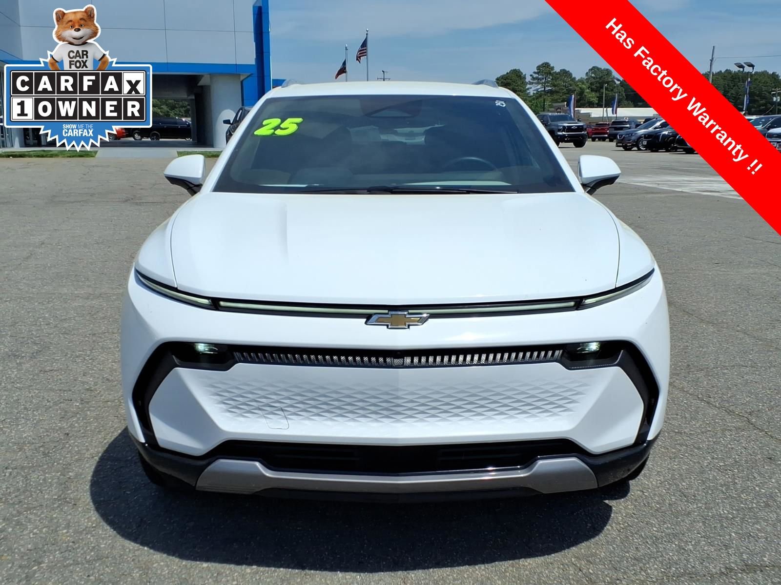Used 2025 Chevrolet Equinox EV LT FWD image 8