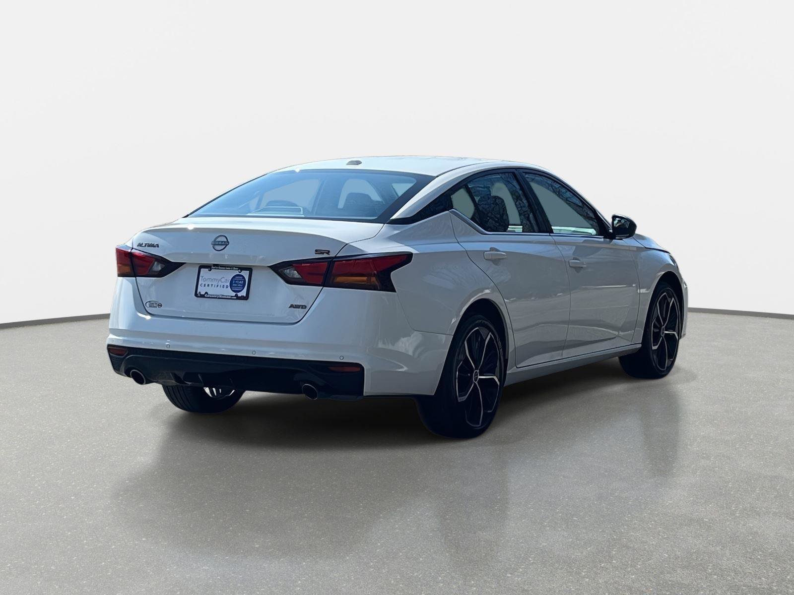 Certified 2025 Nissan Altima 2.5 SR image 5