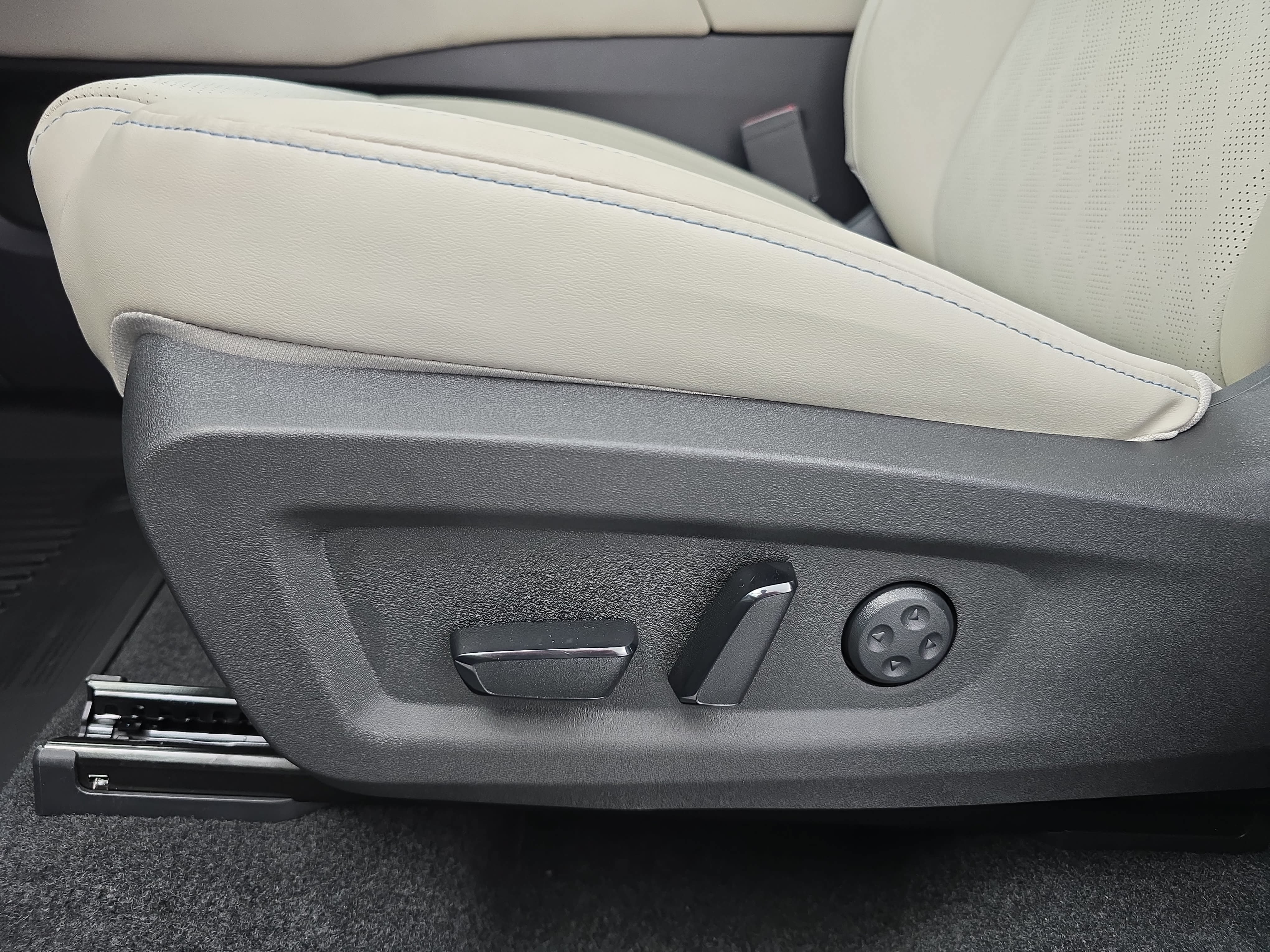 New 2026 Nissan Murano Platinum w/ Cargo Package AWD/4WD image 29