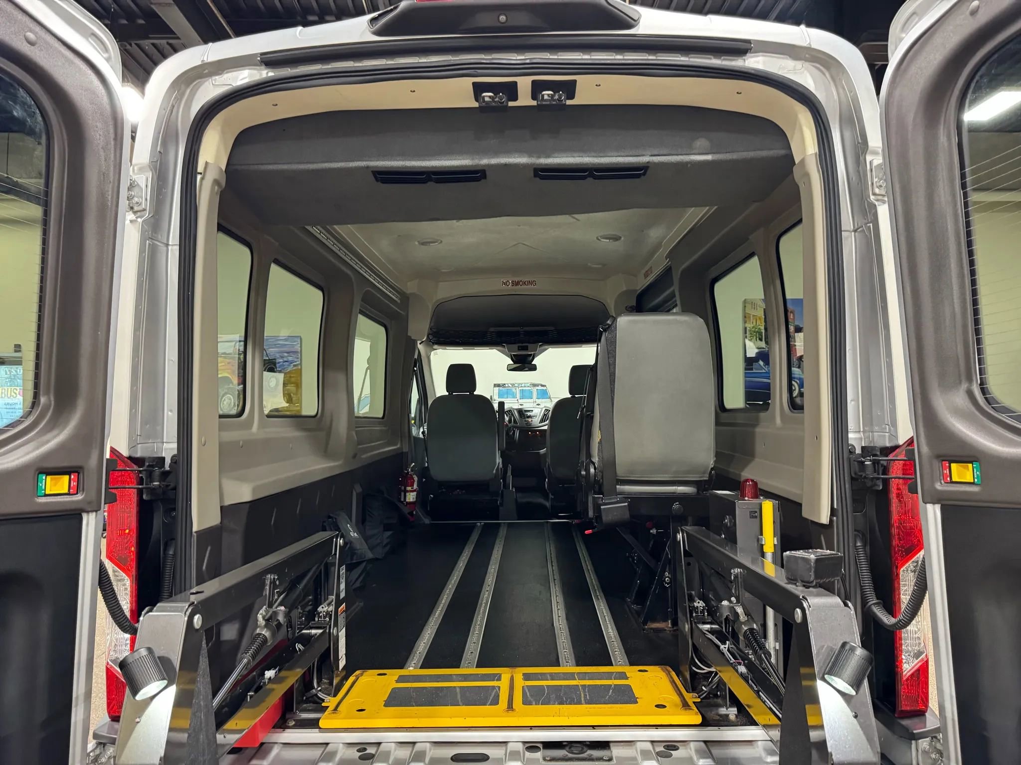 Used 2018 Ford Transit 250 148 Medium Roof image 58