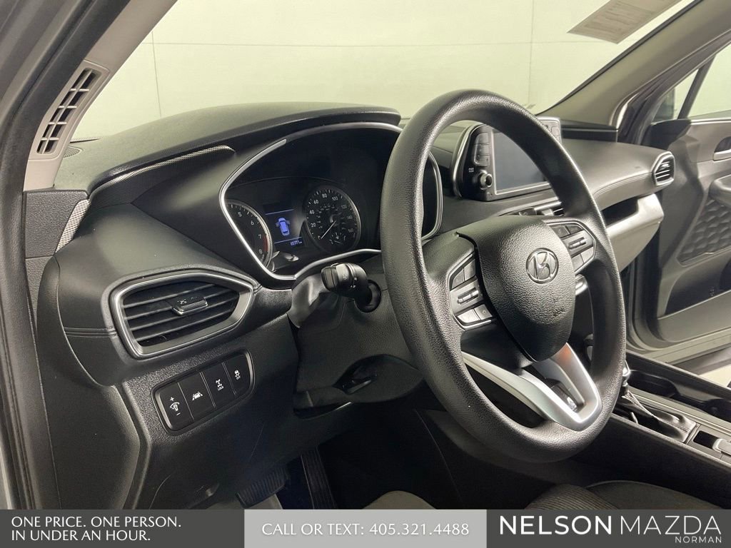 Used 2020 Hyundai Santa Fe SE image 30