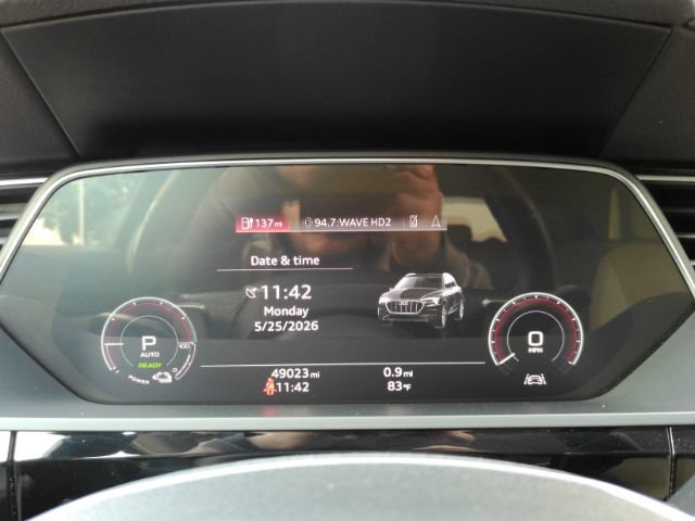 Used 2021 Audi e-tron Premium AWD/4WD image 42