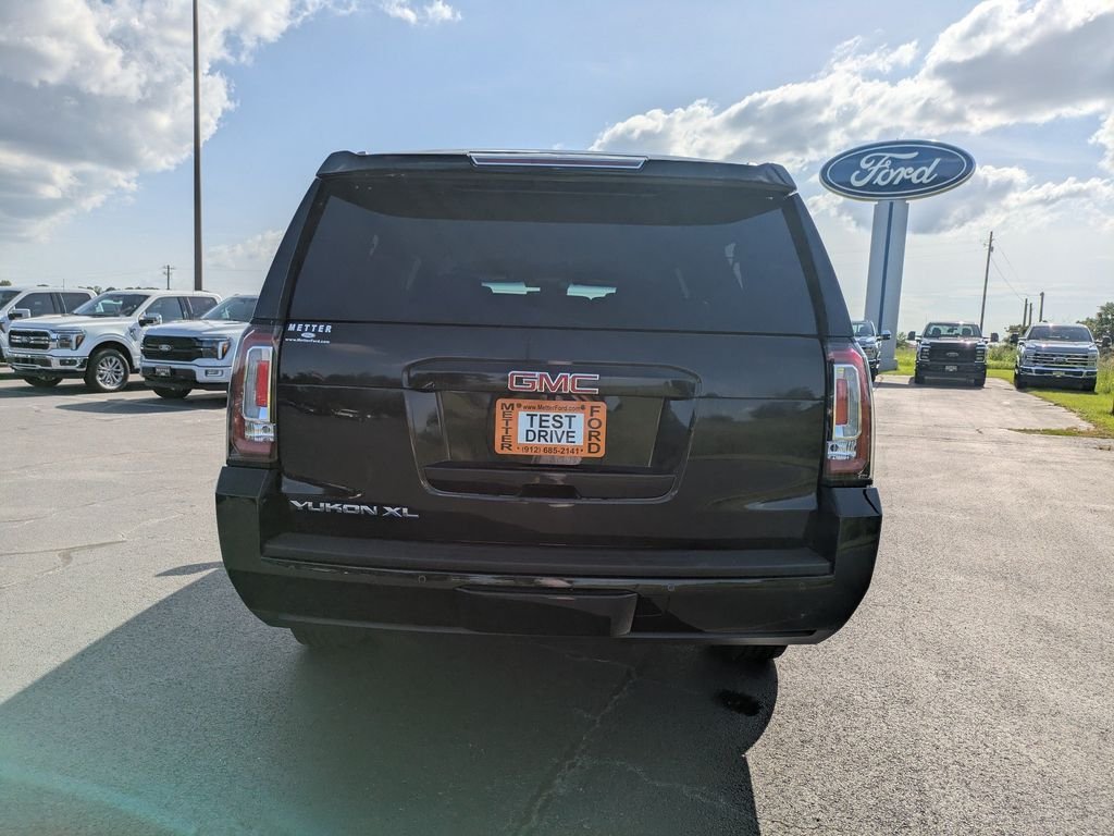 Used 2017 GMC Yukon XL SLT AWD/4WD image 5