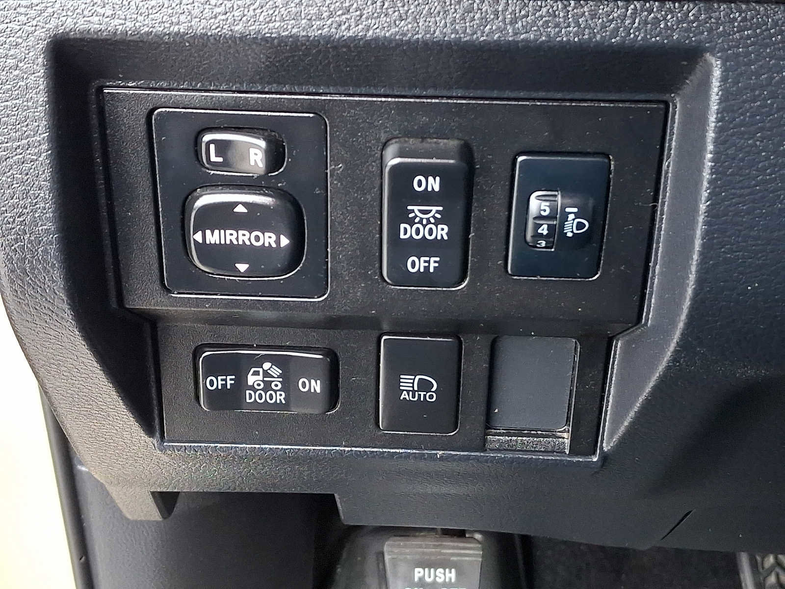 Certified 2019 Toyota Tundra SR5 image 25