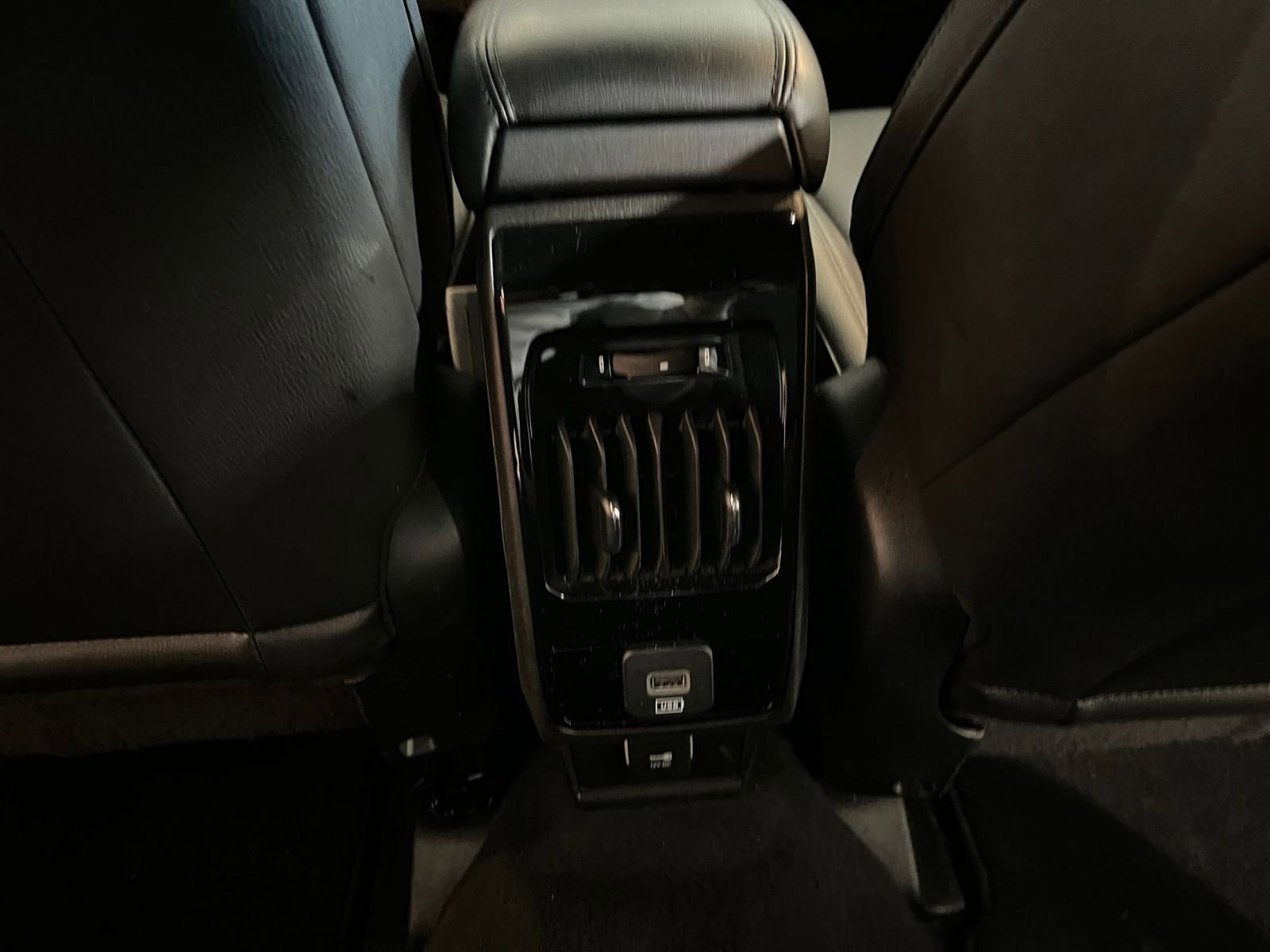 Used 2025 Jeep Compass Limited image 23