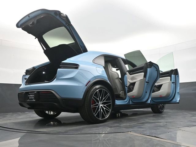 New 2026 Porsche Macan 4S Electric image 27