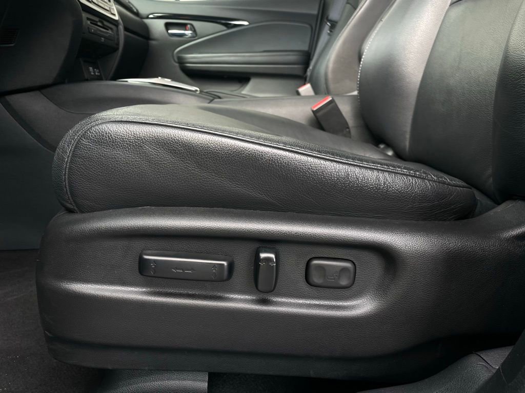 Certified 2022 Honda Pilot Touring image 24