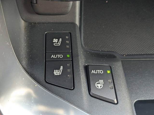 Used 2022 Lexus LX 600 F Sport w/ Accessory Package (Z1) image 23