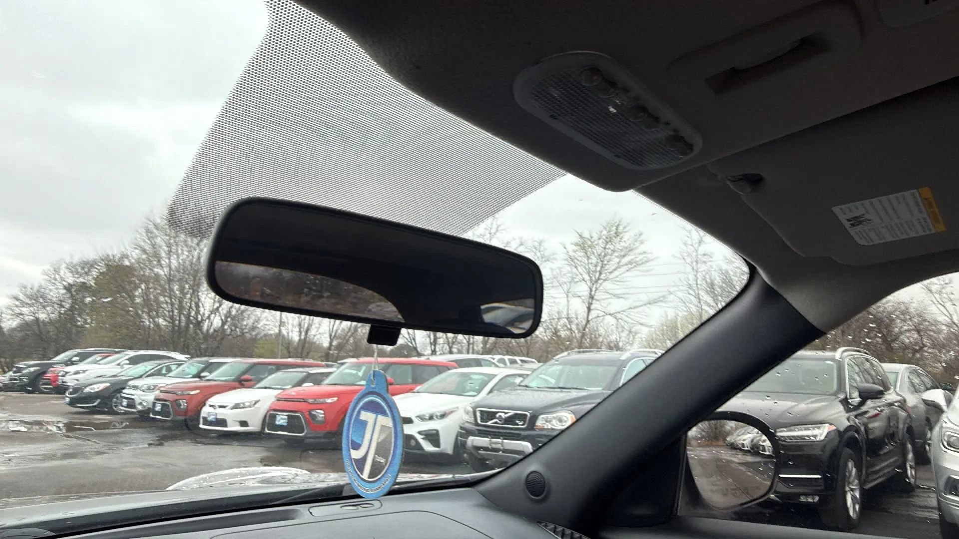 Used 2011 Nissan Juke SL image 30