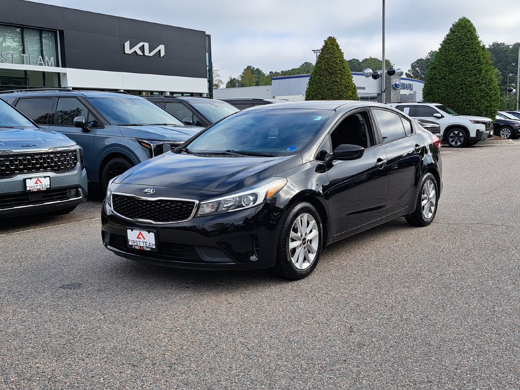 Used 2017 Kia Forte LX w/ LX Popular Package FWD image 2