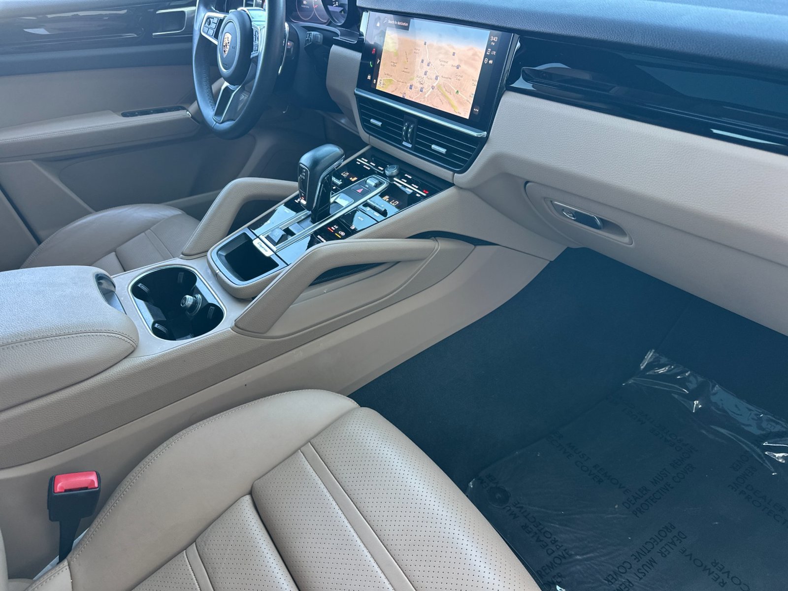 Certified 2023 Porsche Cayenne AWD/4WD image 28