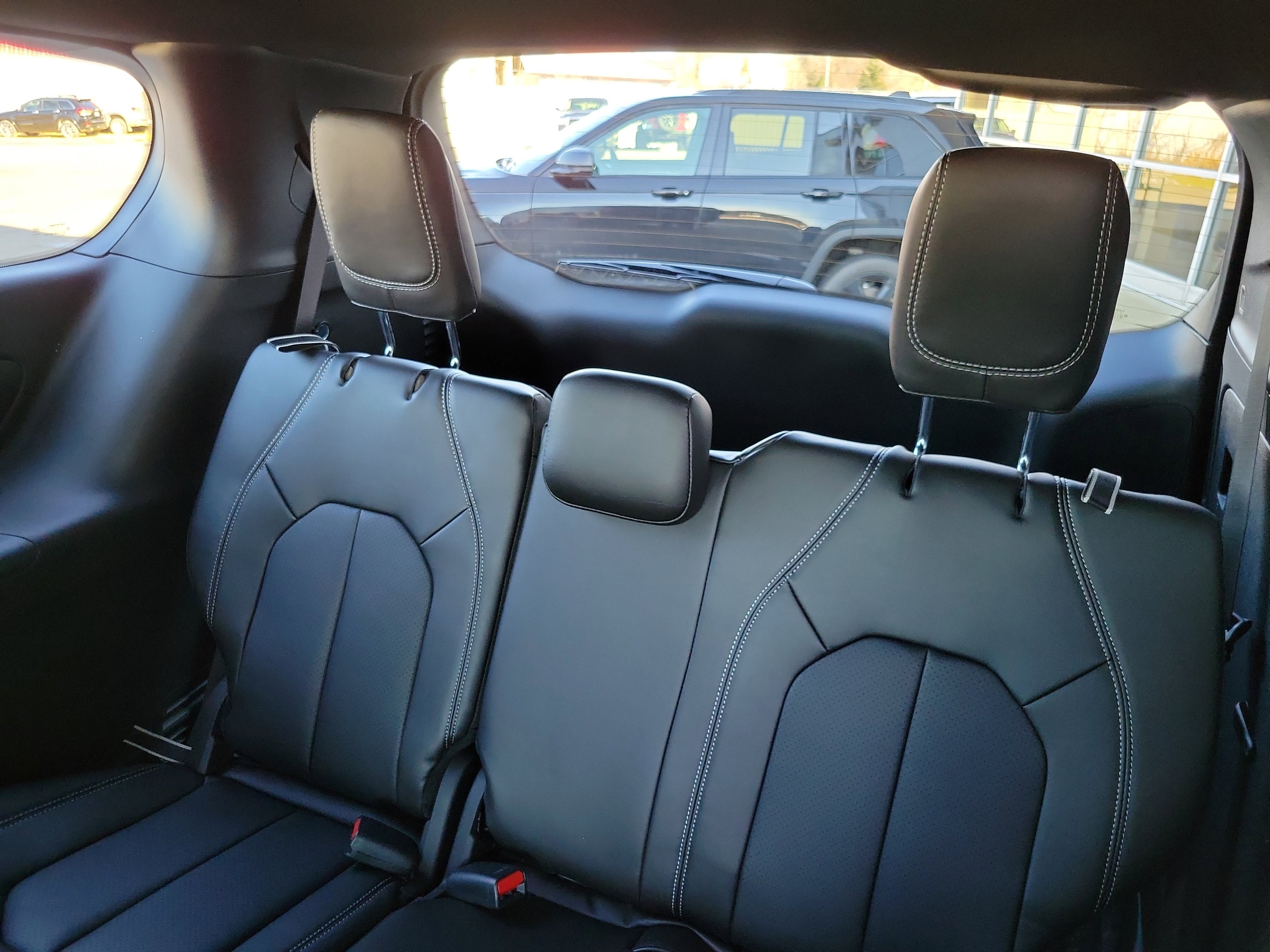 New 2026 Chrysler Pacifica Select FWD image 18