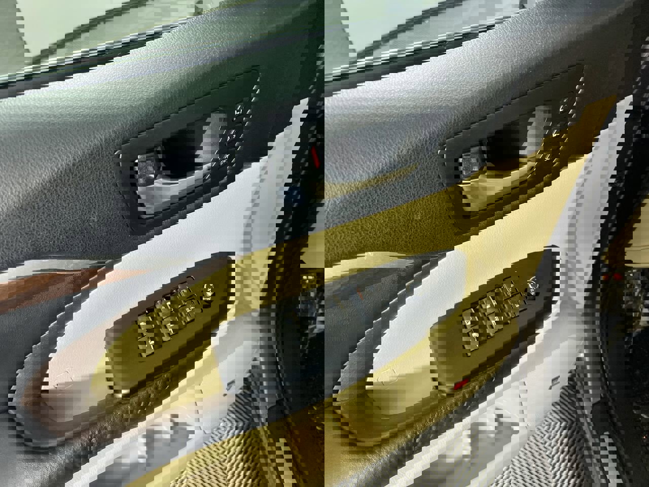 Used 2016 Toyota Highlander Limited image 16