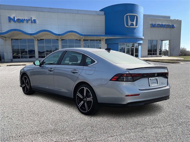 Used 2023 Honda Accord Sport image 3