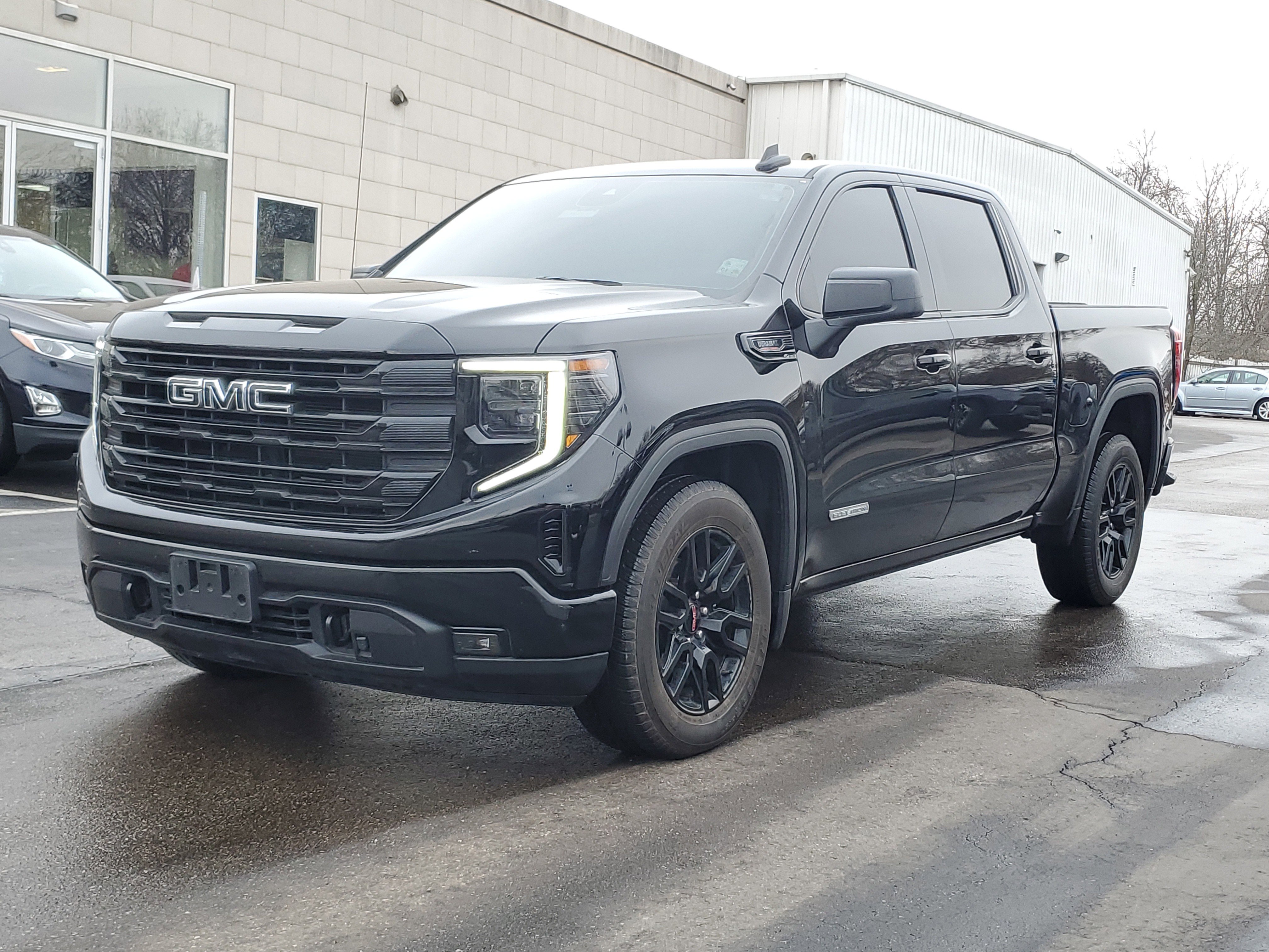 Used 2025 GMC Sierra 1500 Elevation