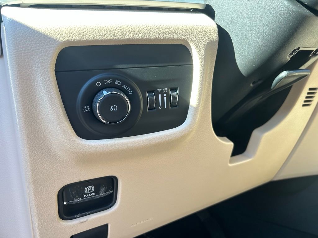 New 2026 Jeep Grand Cherokee Limited image 14