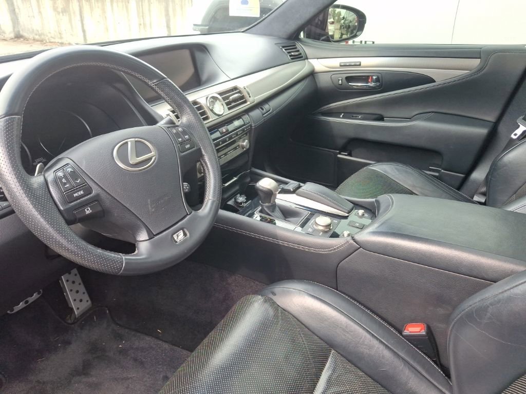 Used 2015 Lexus LS 460 AWD w/ F Sport Package image 9