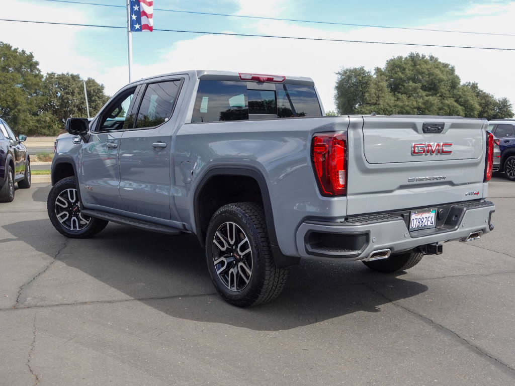 Used 2025 GMC Sierra 1500 AT4 w/ AT4 Premium Package AWD/4WD image 8