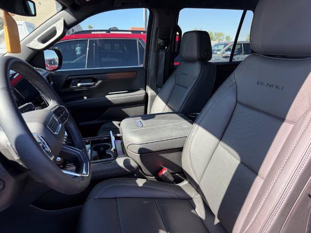 Used 2026 GMC Yukon Denali AWD/4WD image 14