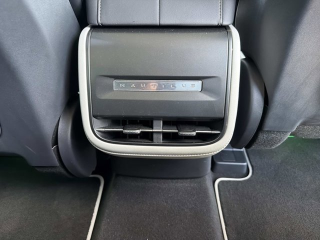 Certified 2025 Lincoln Nautilus Premier AWD/4WD image 25