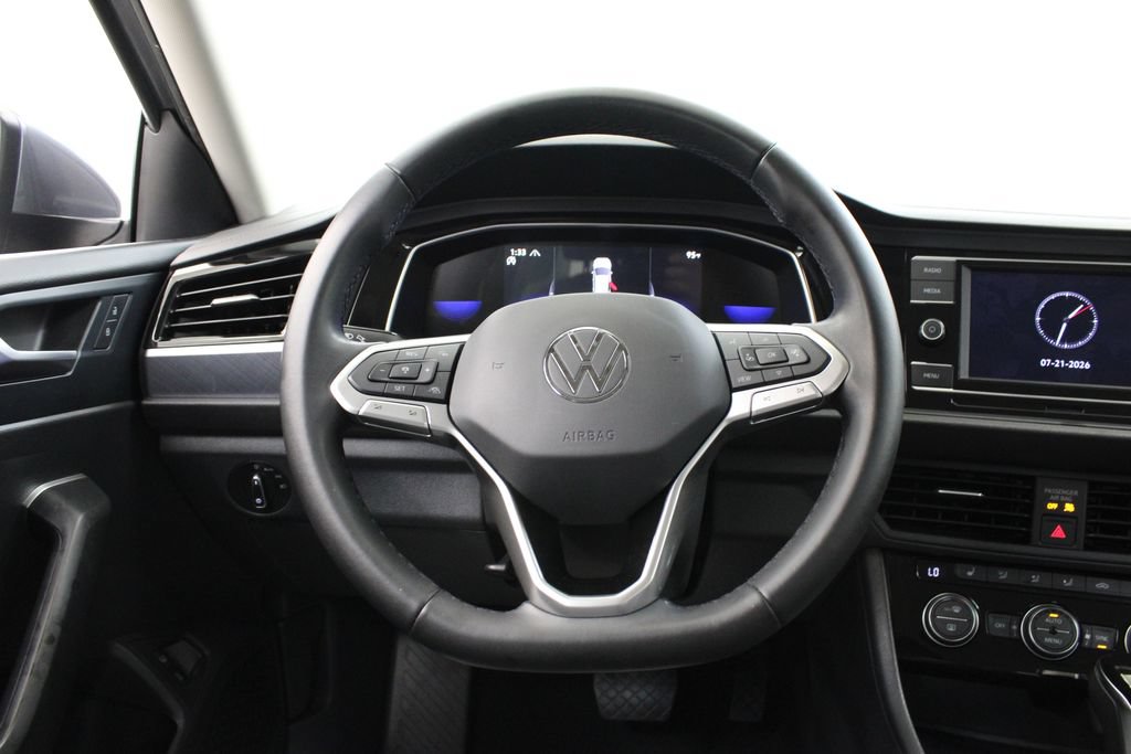 Used 2024 Volkswagen Jetta SE FWD image 21