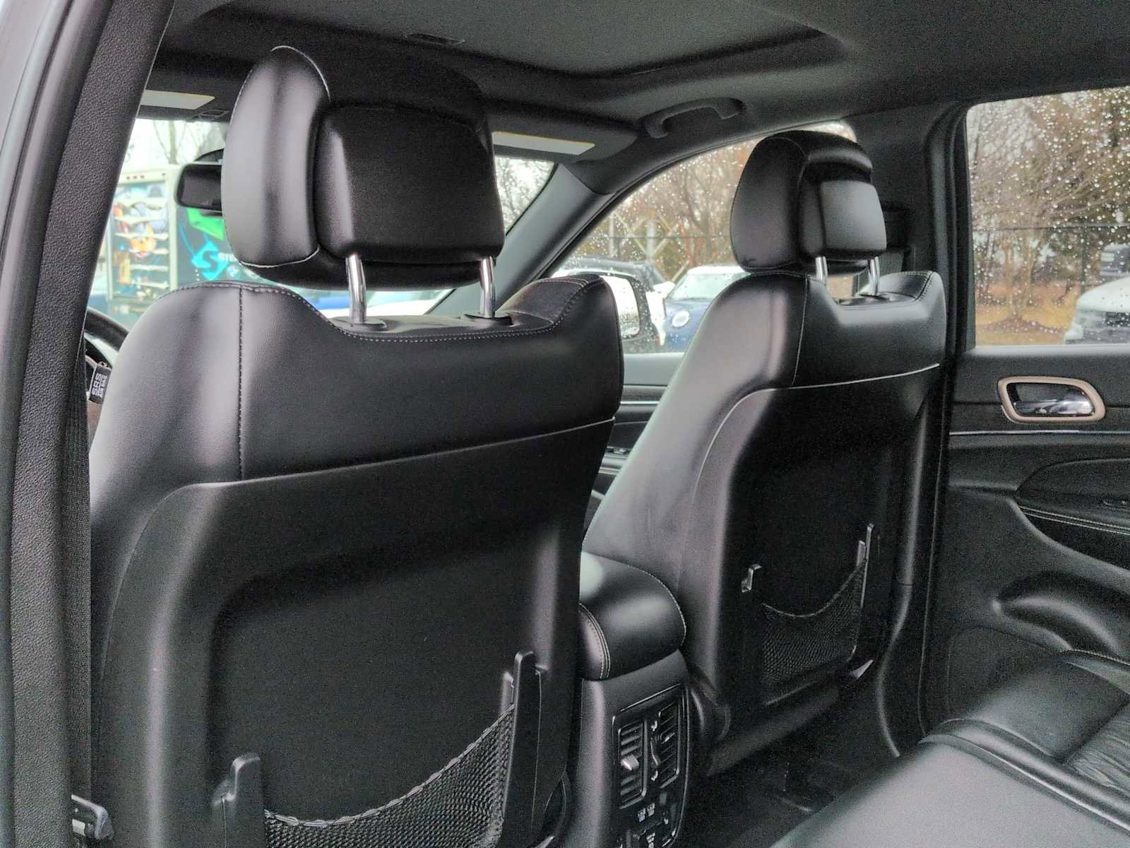 Used 2015 Jeep Grand Cherokee Limited image 19