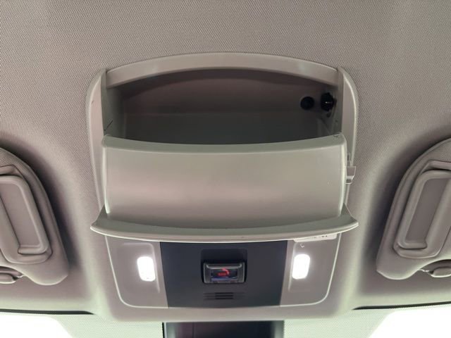 Used 2023 Toyota Camry SE image 37