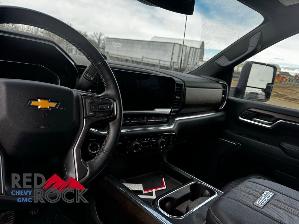Used 2024 Chevrolet Silverado 2500 High Country image 10