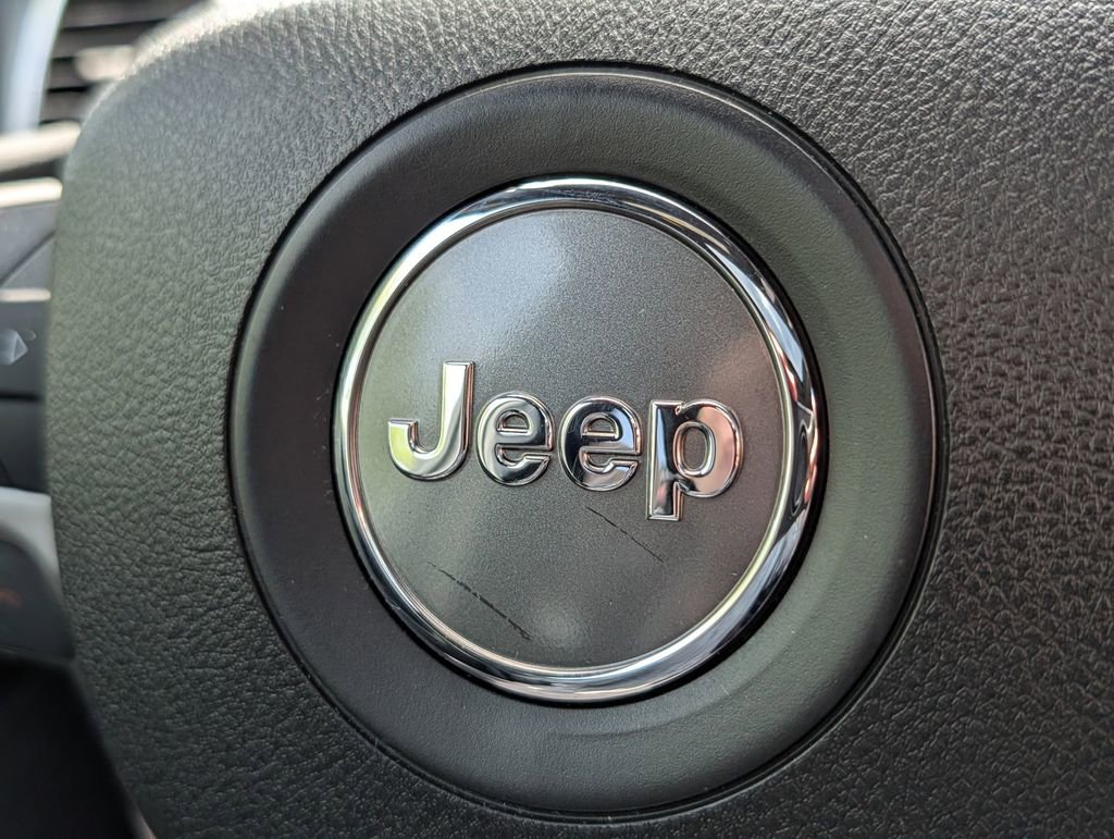 Used 2018 Jeep Grand Cherokee Limited AWD/4WD image 51