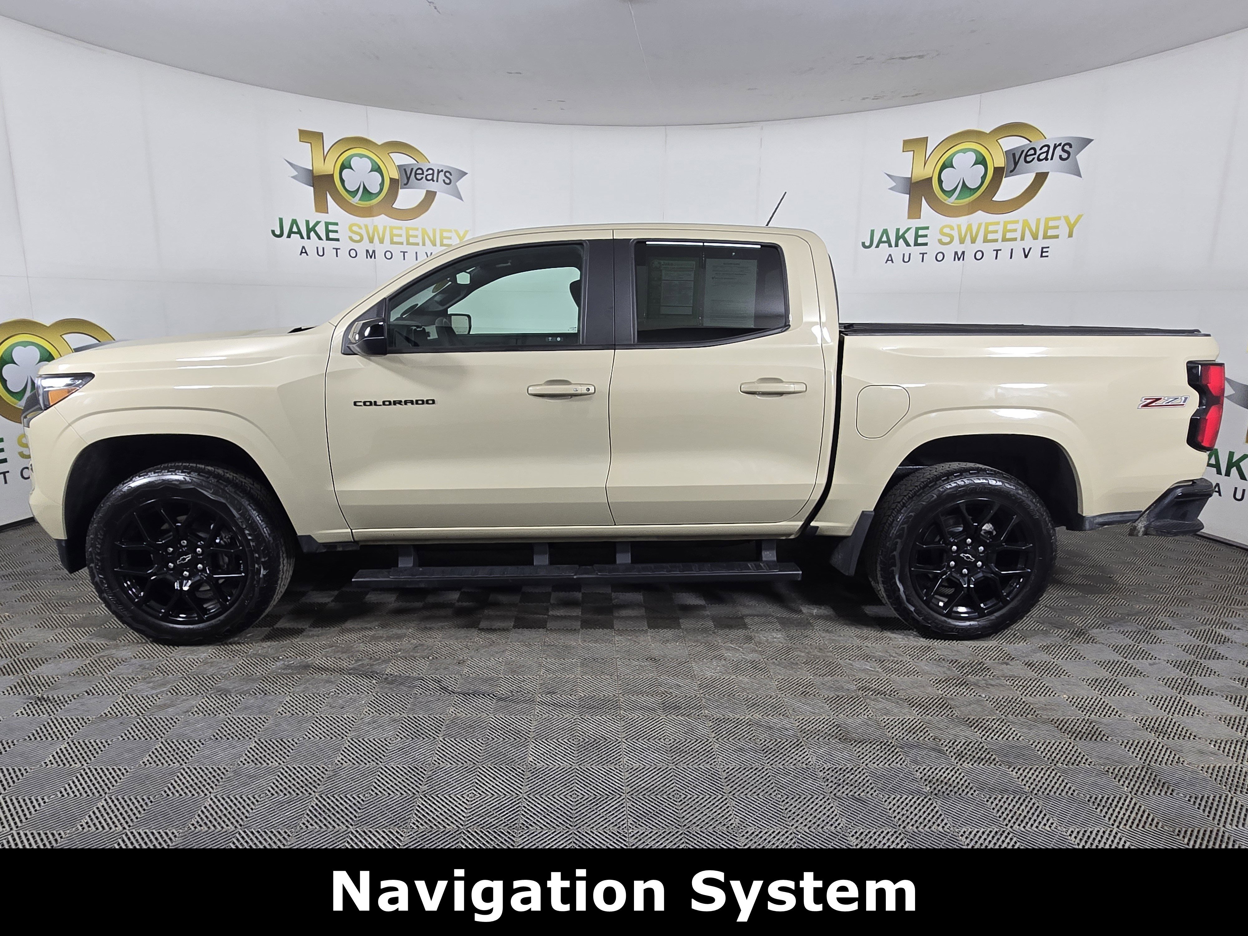 Certified 2024 Chevrolet Colorado Z71 w/ LPO, Dark Essentials Package image 4