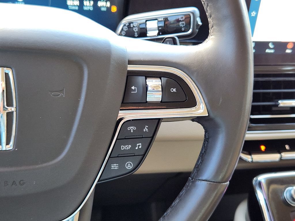 Used 2022 Lincoln Navigator 4WD image 18