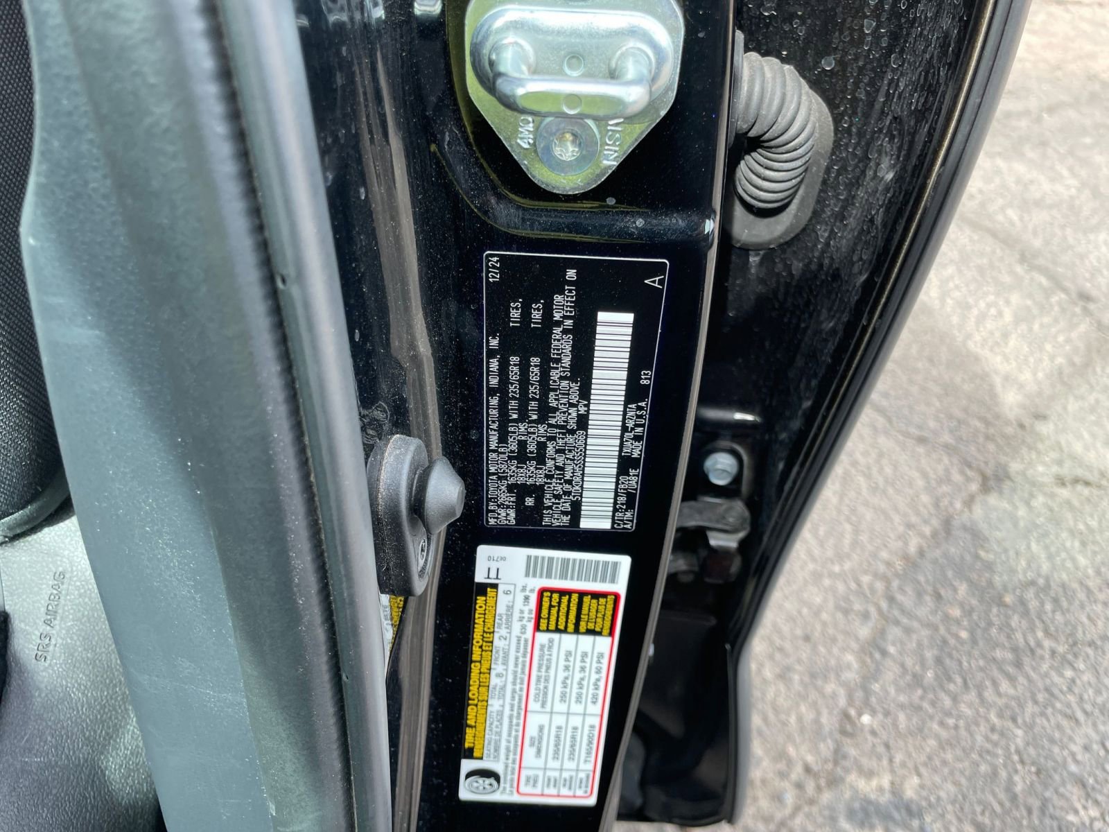 Used 2025 Toyota Highlander LE image 31