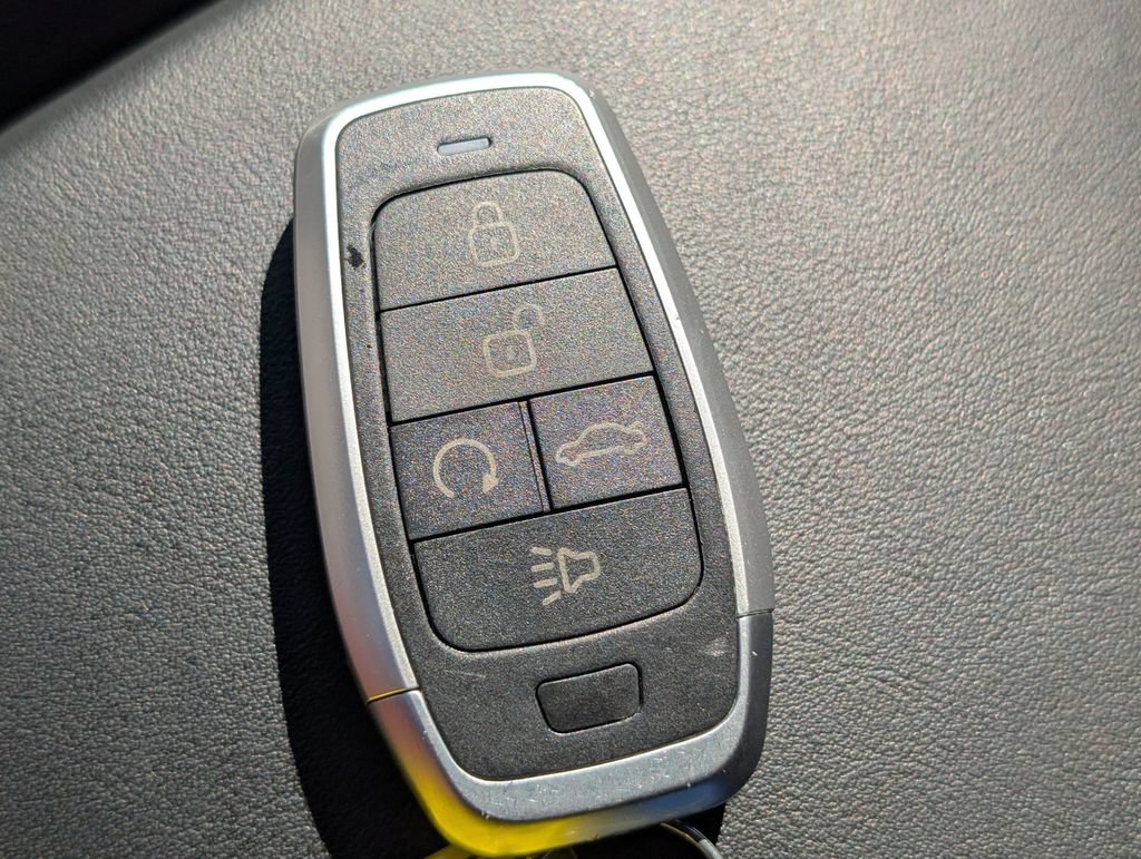Used 2019 Kia Stinger GT2 AWD/4WD image 31
