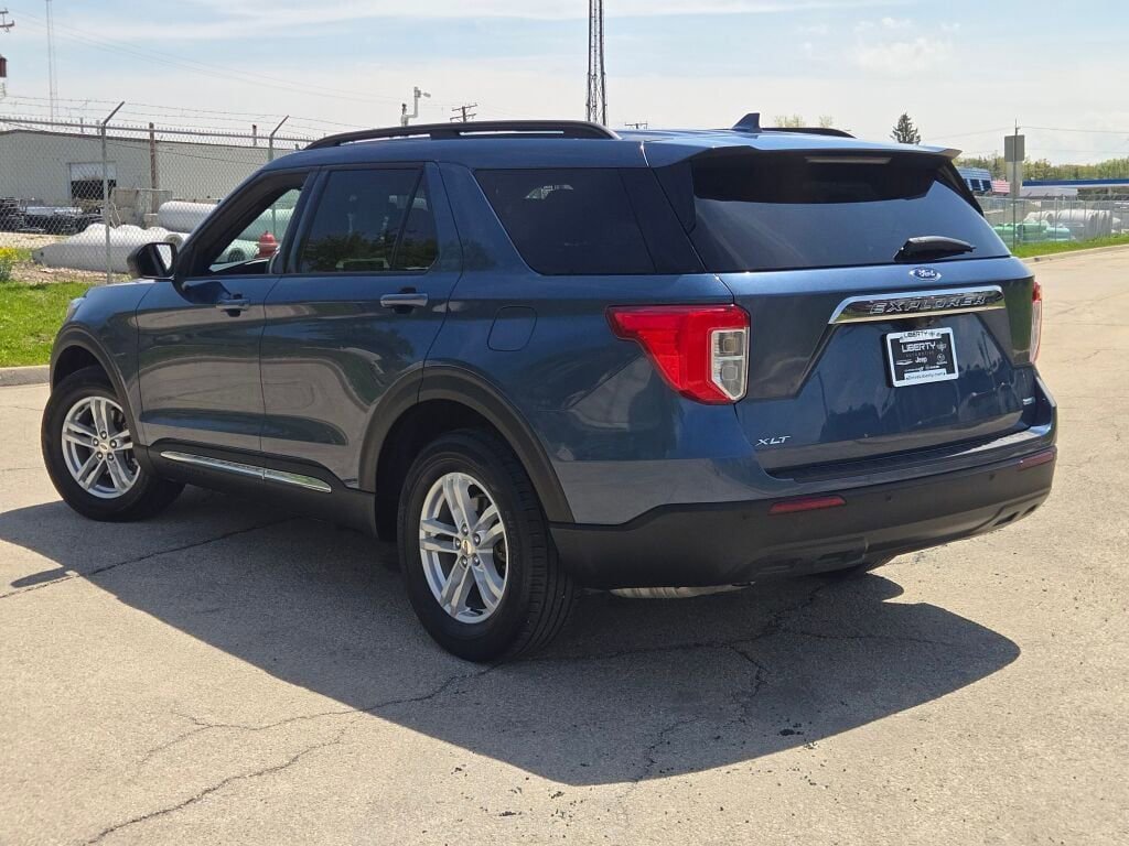 Used 2020 Ford Explorer XLT w/ Comfort Package AWD/4WD image 13