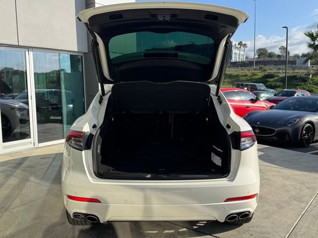 Certified 2022 Maserati Levante GT image 11