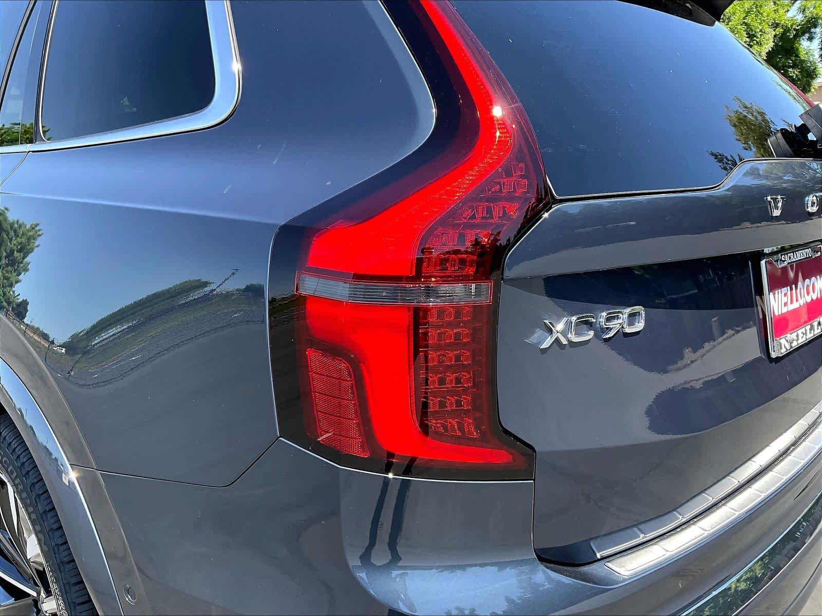 New 2026 Volvo XC90 T8 Plus w/ Protection Package AWD/4WD image 25