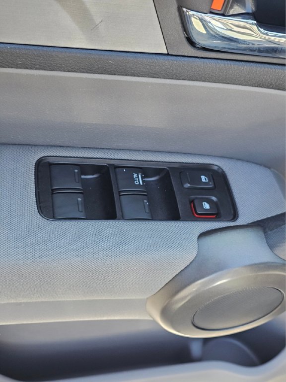 Used 2011 Honda CR-V LX image 27