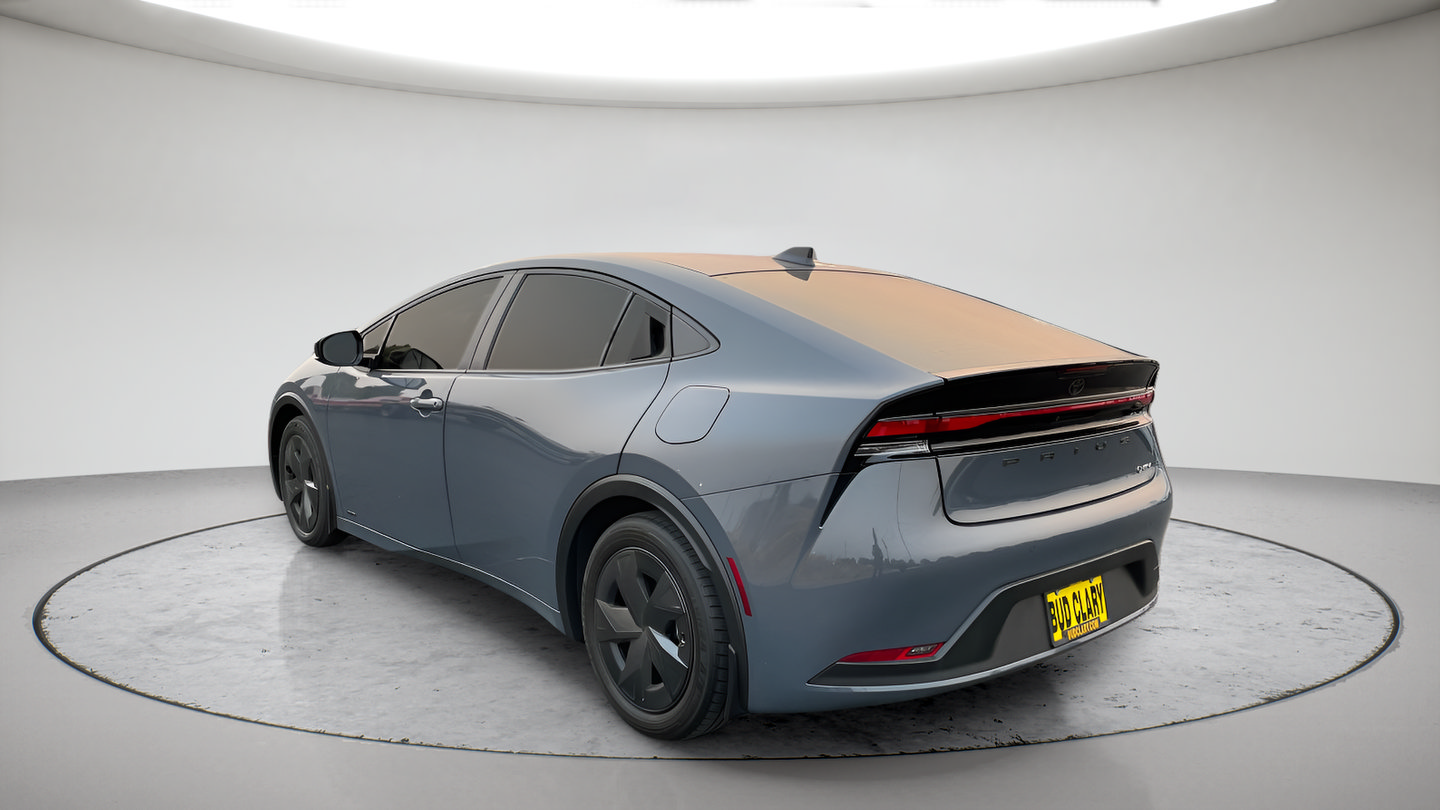 Certified 2025 Toyota Prius LE AWD/4WD image 5