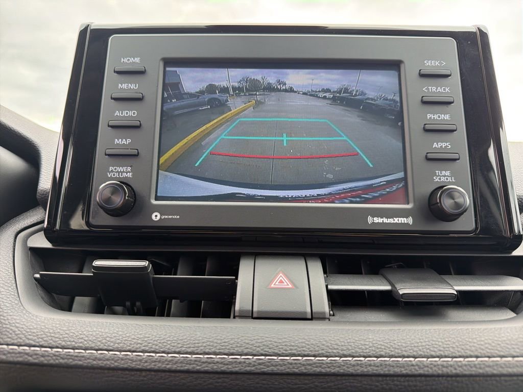 Used 2021 Toyota RAV4 XLE AWD/4WD image 16