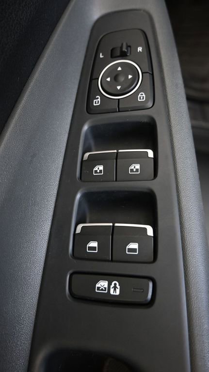 Used 2022 Hyundai Santa Fe SEL FWD image 23