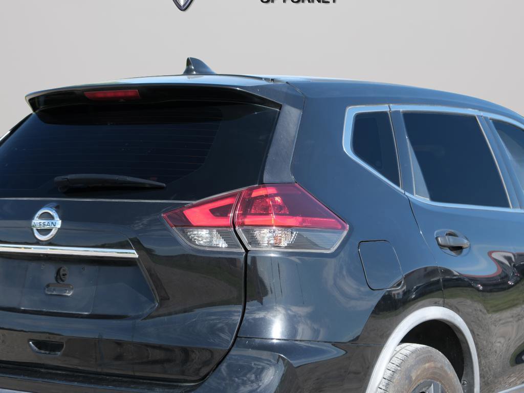 Used 2020 Nissan Rogue S FWD image 26