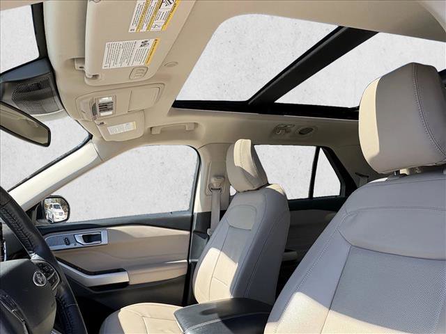 Used 2021 Ford Explorer Limited w/ Equipment Group 301A image 11