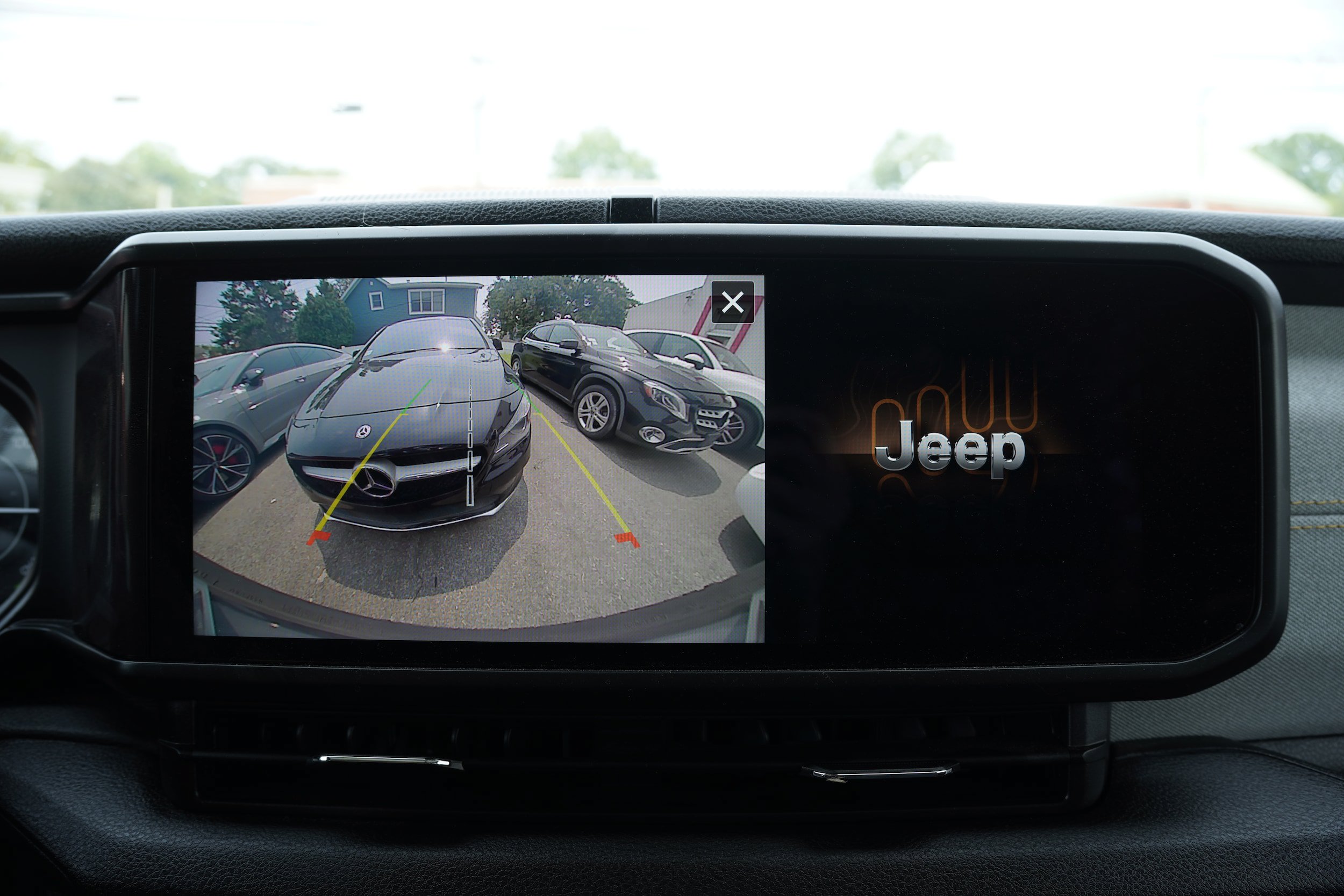 Used 2024 Jeep Wrangler Unlimited w/ LED Headlamp & Fog Lamp Group AWD/4WD image 22