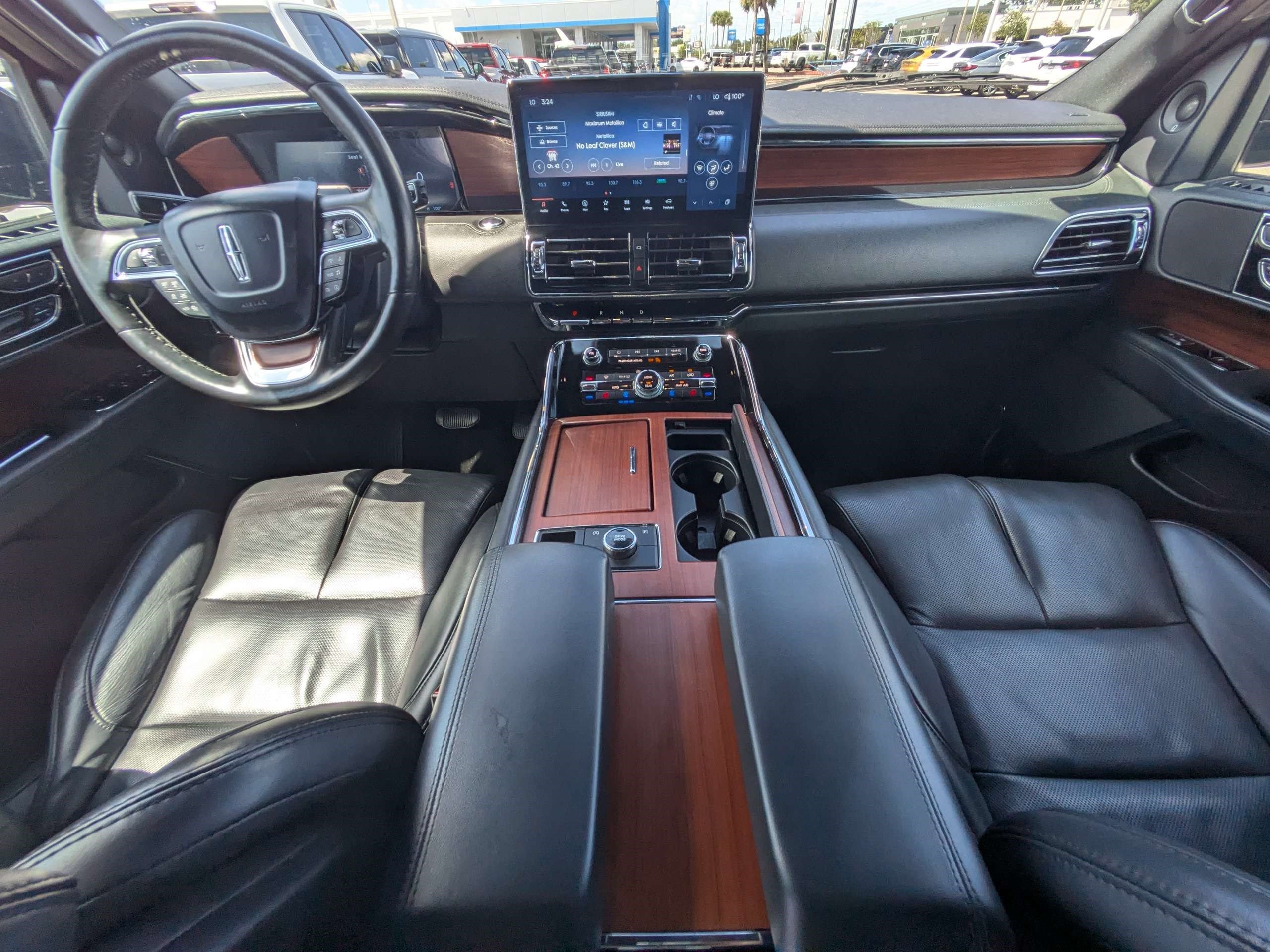 Used 2023 Lincoln Navigator L Reserve AWD/4WD image 15