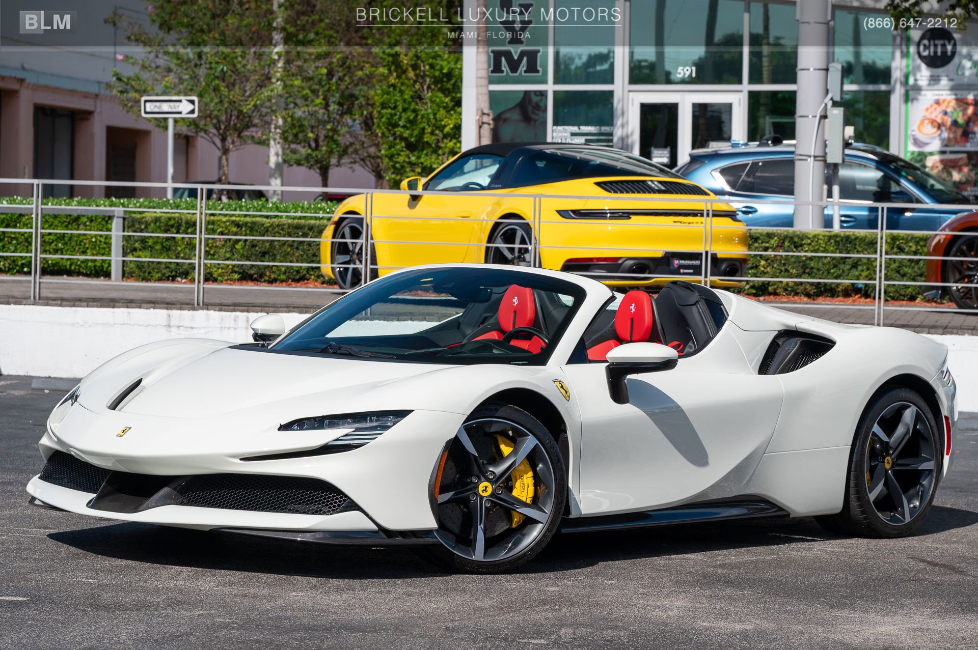 Used 2022 Ferrari SF90 Spider image 12