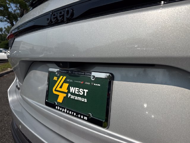 New 2026 Jeep Grand Cherokee Altitude AWD/4WD image 7