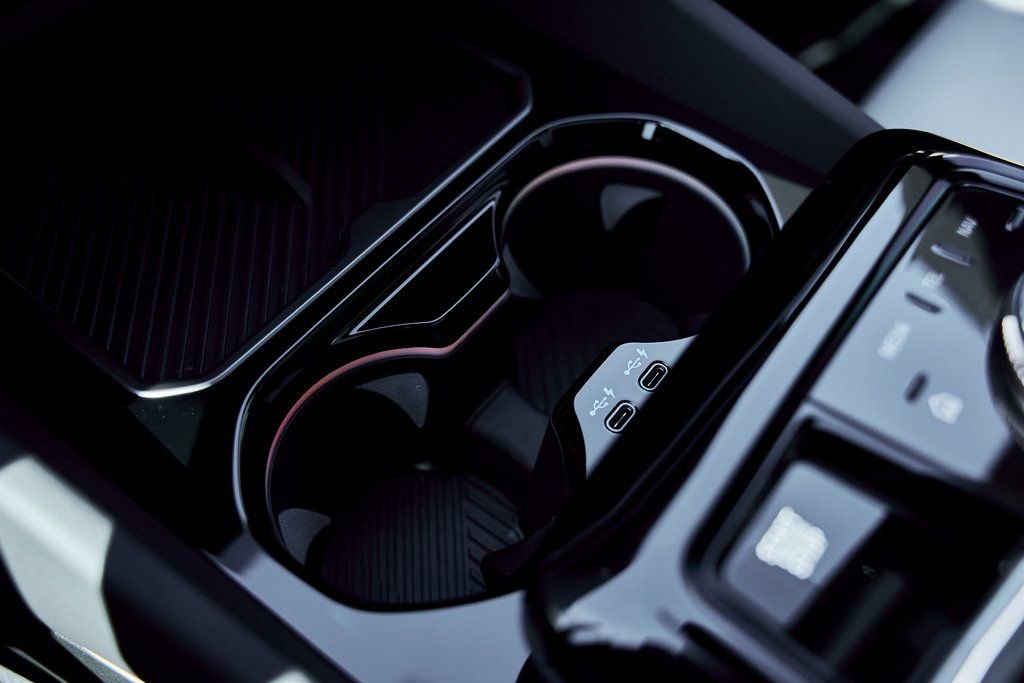 Used 2026 BMW 550e xDrive image 65