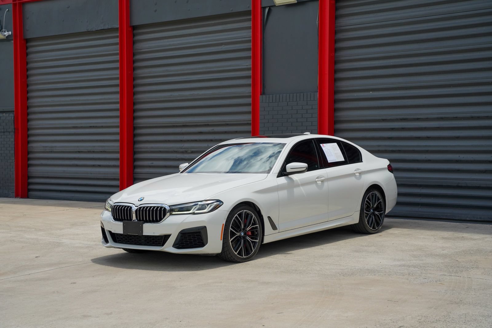 Used 2021 BMW 540i w/ M Sport Package RWD video 1