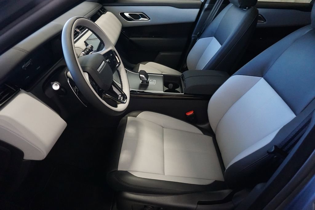 New 2026 Land Rover Range Rover Velar Dynamic SE image 19
