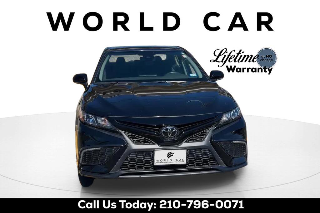 Used 2024 Toyota Camry SE FWD image 2